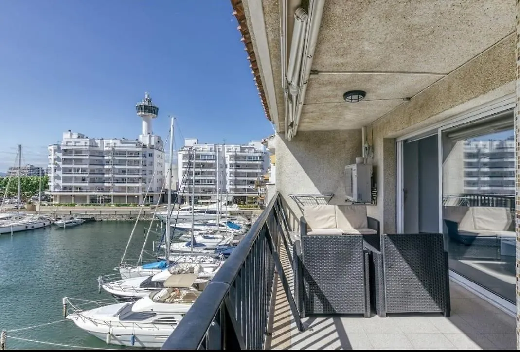 Apartamento Con Vistas A Mar Y Canal. Empuriabrava 0*,  Spain